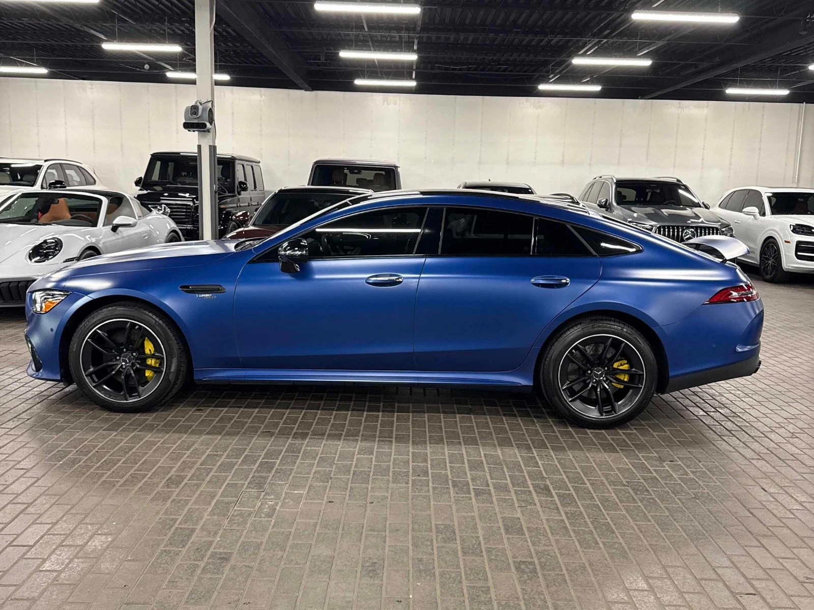 Mercedes-Benz AMG GT 53* 4MATIC* ПОДГРЕВ* ОБДУХВАНЕ* ПАНО* 360* BURMEST, снимка 2 - Автомобили и джипове - 55511872