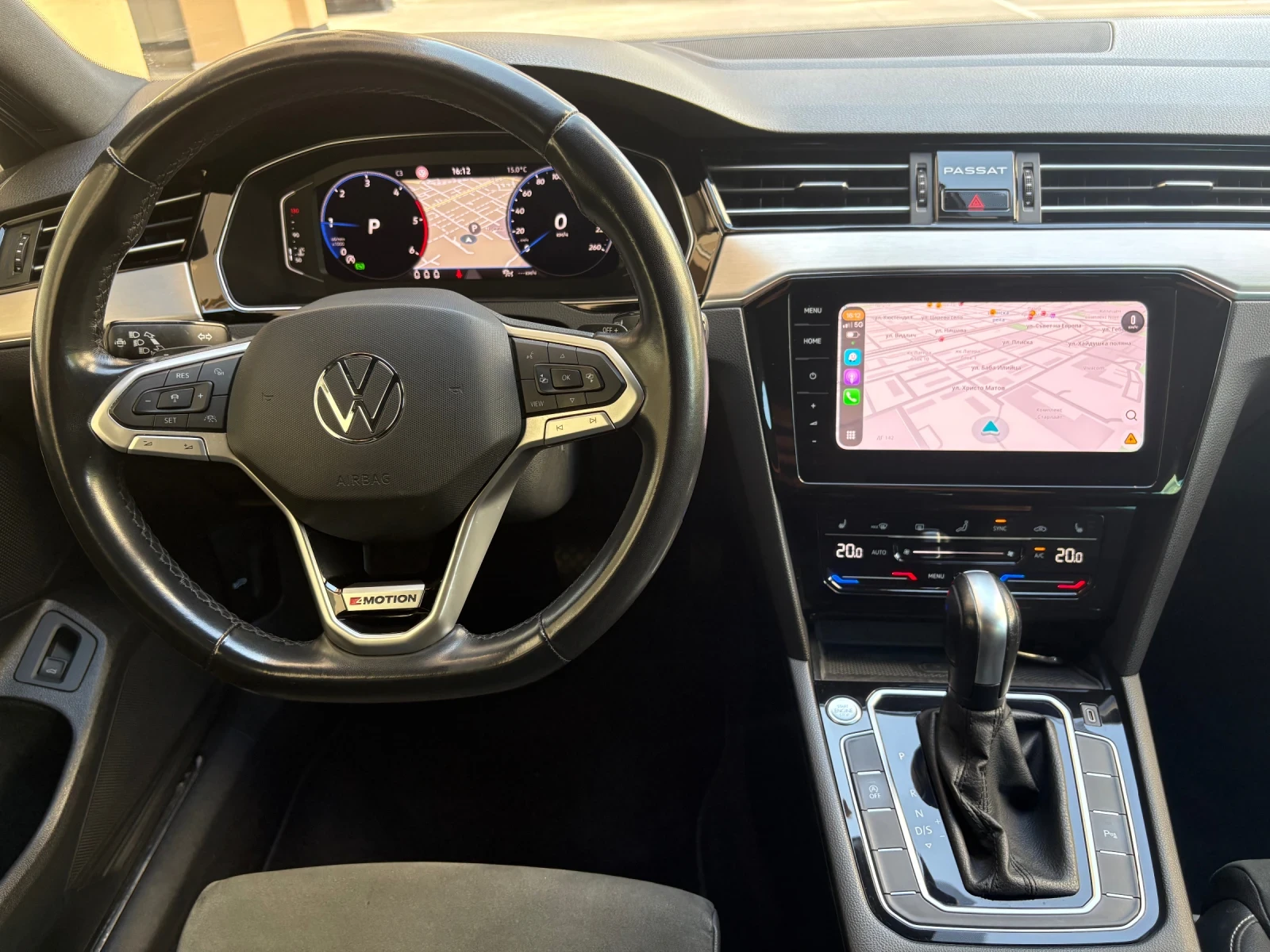 VW Passat Elegance, Digital, 4Motion, ACC, Сервизна История, снимка 12 - Автомобили и джипове - 55644376