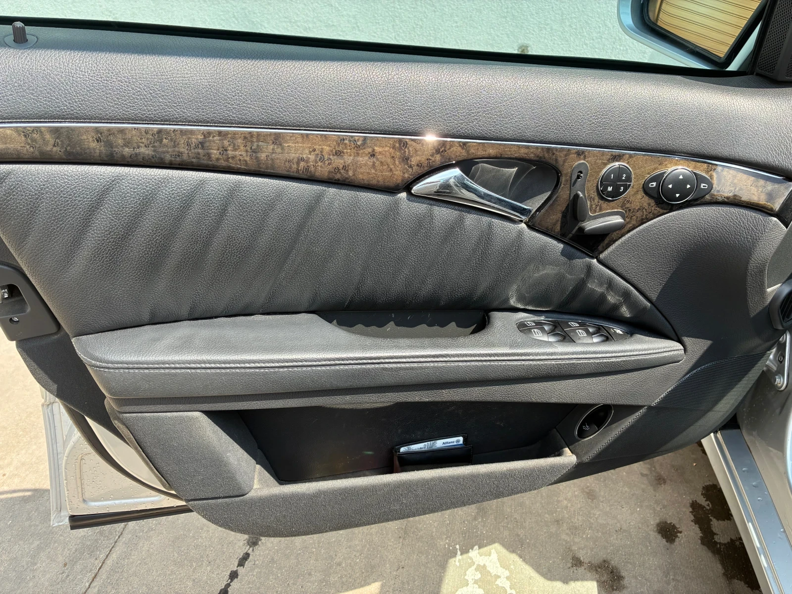 Mercedes-Benz E 320 На задно с пружини, снимка 5 - Автомобили и джипове - 55793375