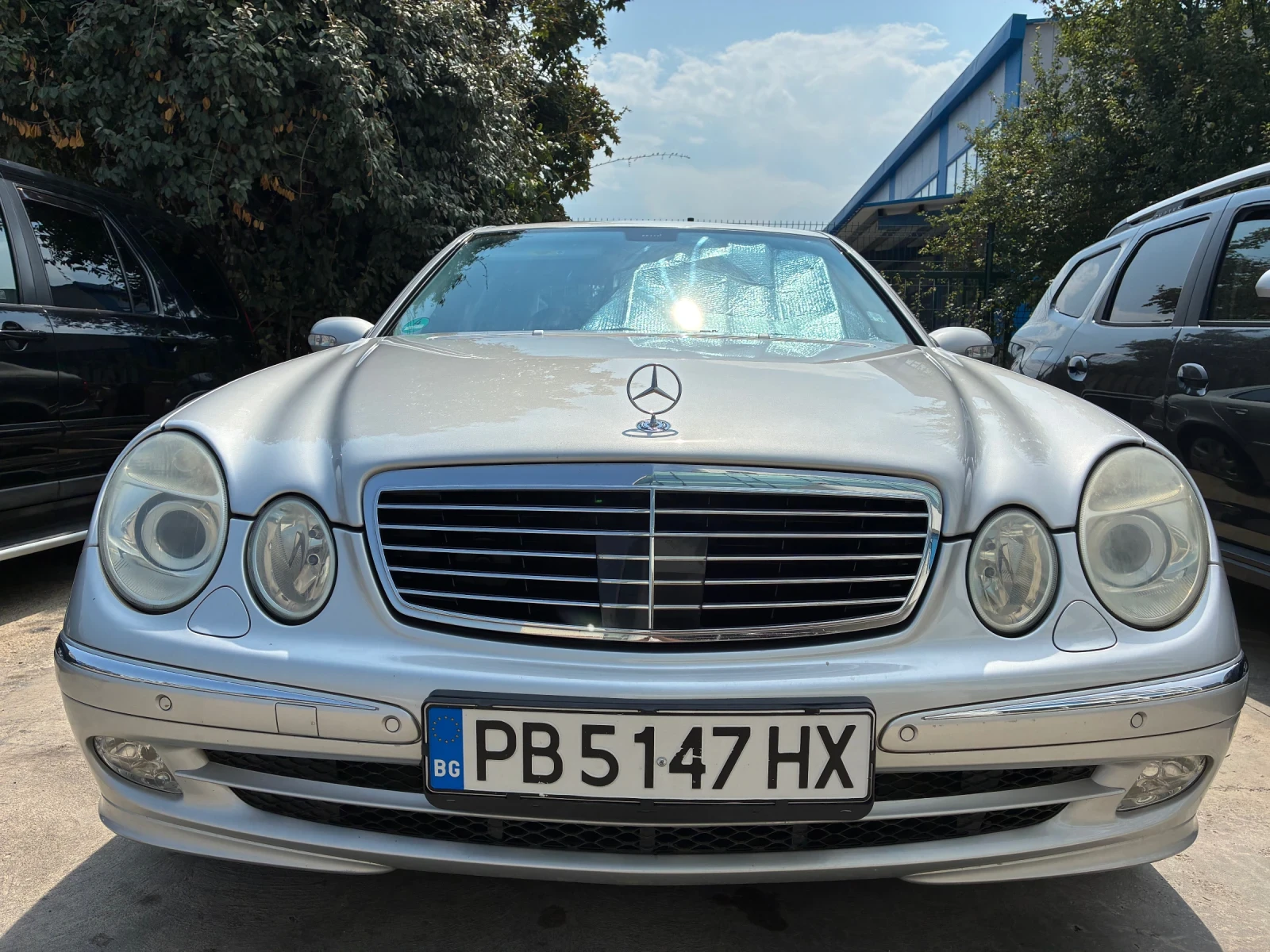 Mercedes-Benz E 320 На задно с пружини, снимка 13 - Автомобили и джипове - 55793375