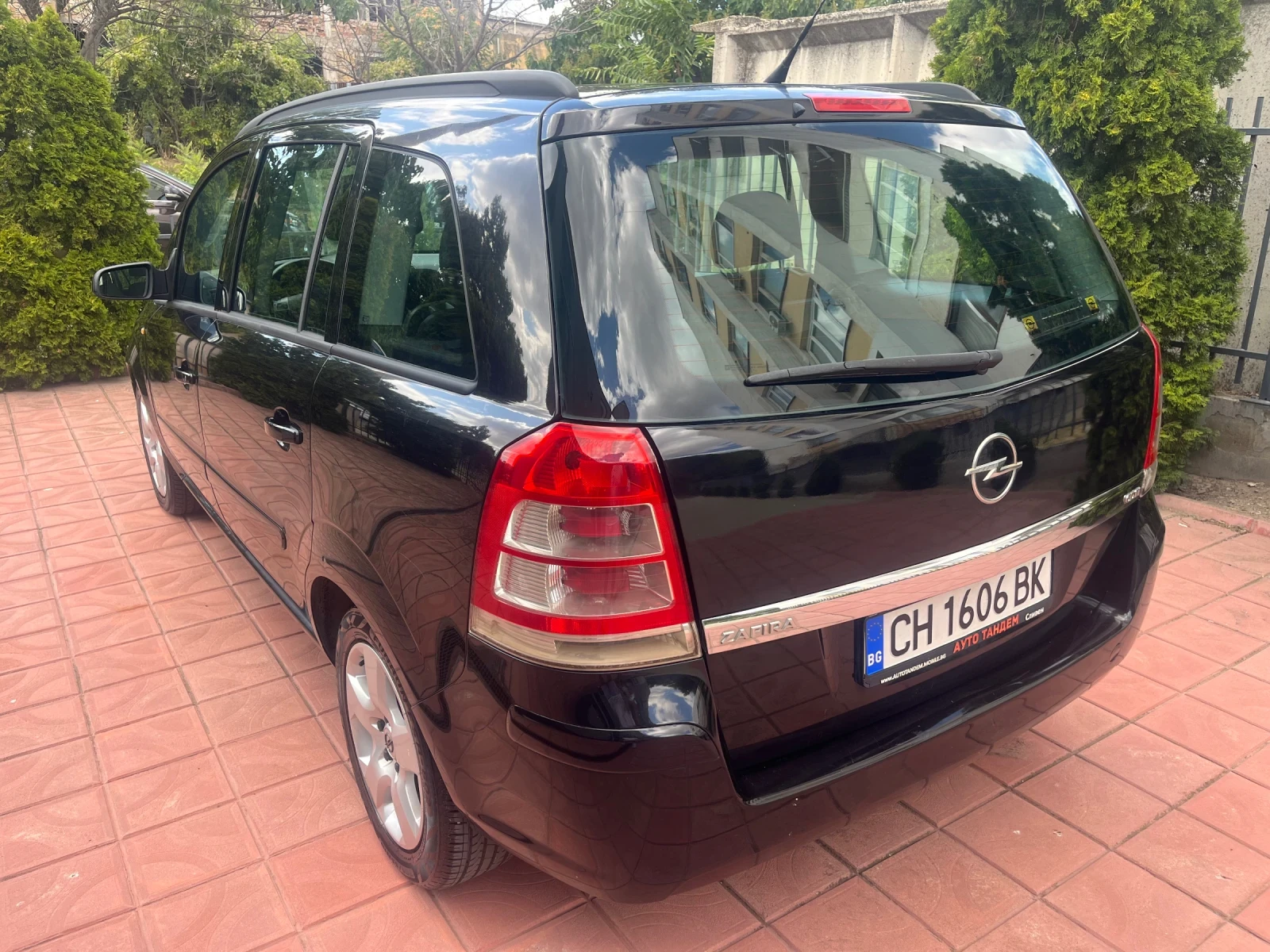 Opel Zafira 1.9 CDTI-100k.c-6 ck/7 бр Места-Вс Платено, снимка 6 - Автомобили и джипове - 55846531