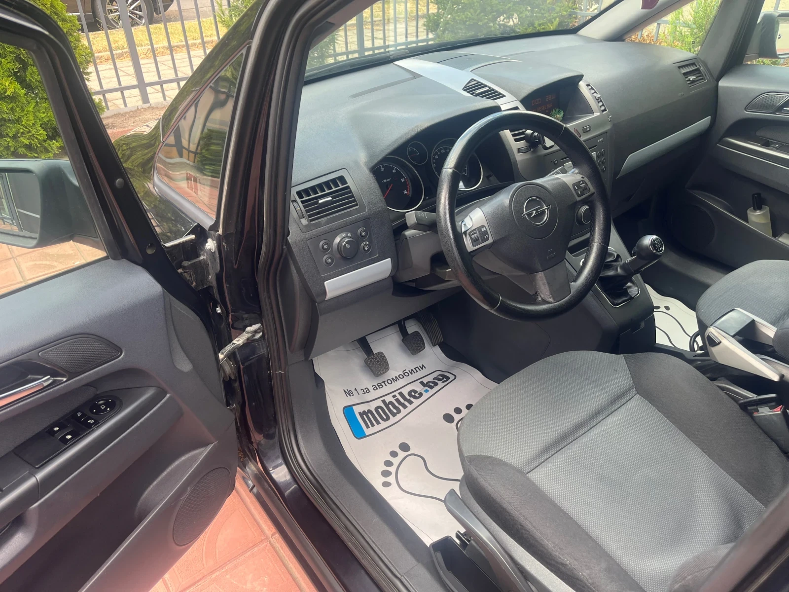 Opel Zafira 1.9 CDTI-100k.c-6 ck/7 бр Места-Вс Платено, снимка 8 - Автомобили и джипове - 55846531
