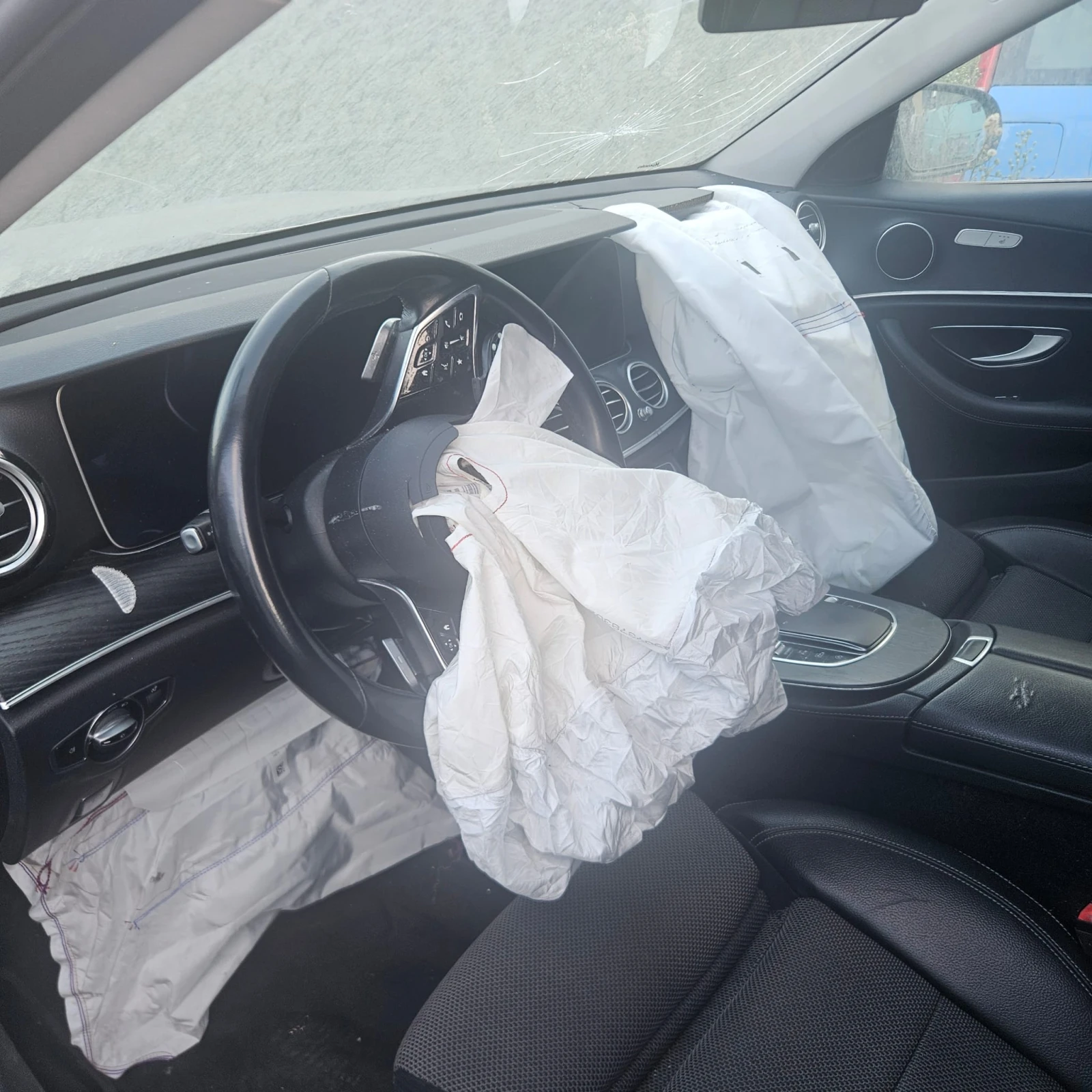 Mercedes-Benz E 220 2.2D FACE, снимка 8 - Автомобили и джипове - 56154534
