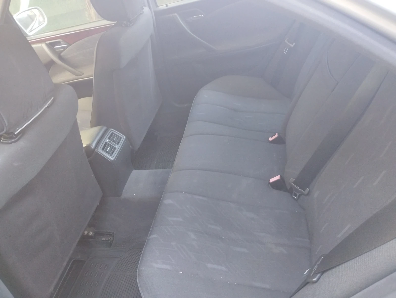 Mercedes-Benz E 220, снимка 7 - Автомобили и джипове - 56310596