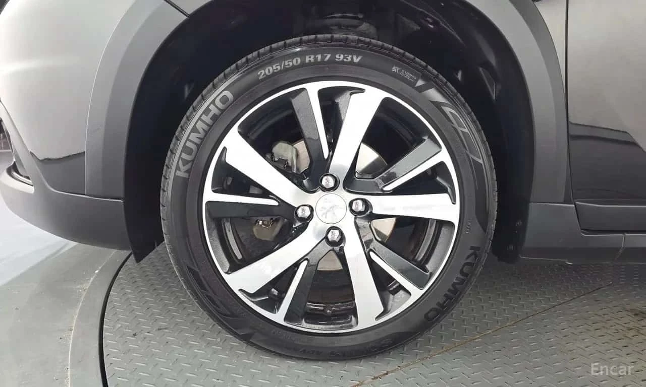 Peugeot 2008 * 1.5 BlueHDi GT Line/ФИНАНСИРАНЕ, снимка 5 - Автомобили и джипове - 56332051
