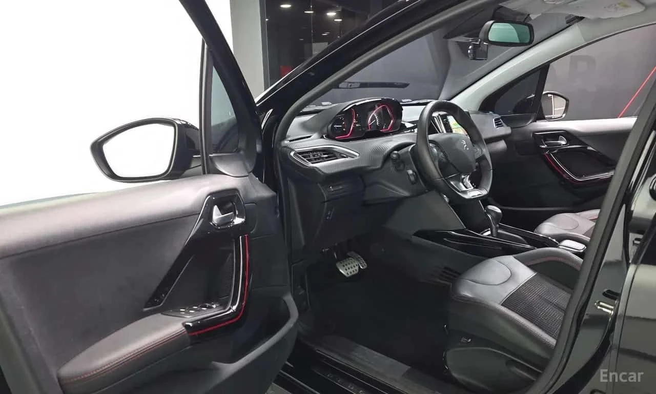 Peugeot 2008 * 1.5 BlueHDi GT Line/ФИНАНСИРАНЕ, снимка 10 - Автомобили и джипове - 56332051
