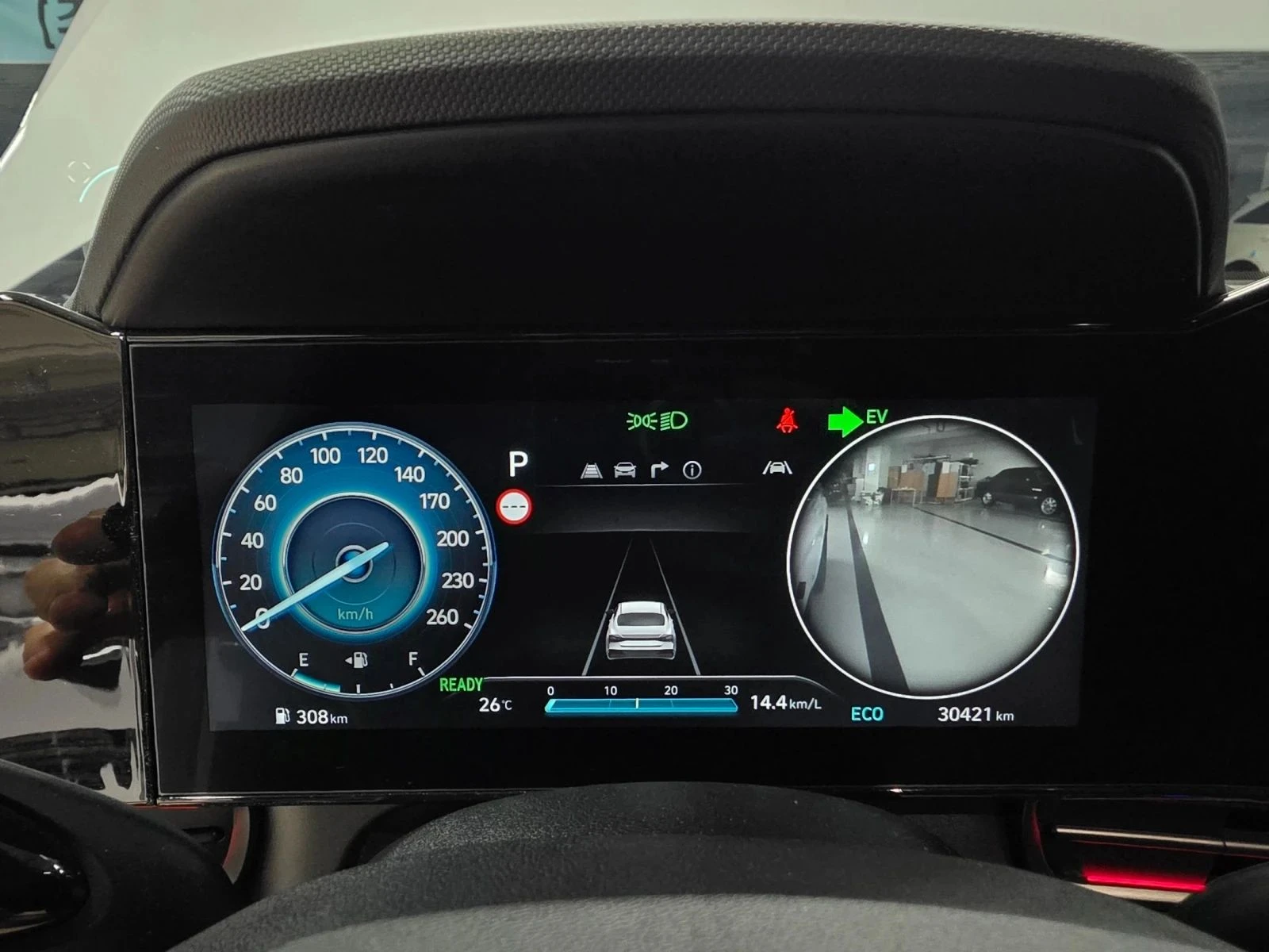 Hyundai Elantra, снимка 11 - Автомобили и джипове - 56711834