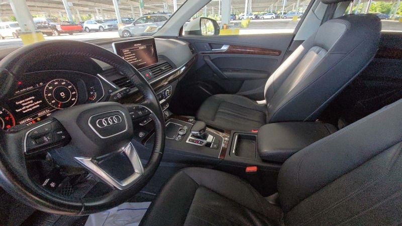 Audi Q5, снимка 5 - Автомобили и джипове - 46432578