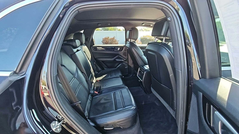 Porsche Cayenne Bose* ambient* pano* камера* мъртва точка* full, снимка 15 - Автомобили и джипове - 47335108