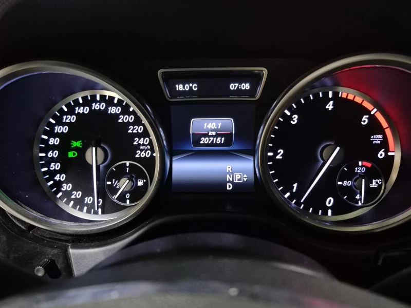 Mercedes-Benz ML 350 BLUETEC * * CARFAX * * АВТО КРЕДИТ * * , снимка 8 - Автомобили и джипове - 53479062