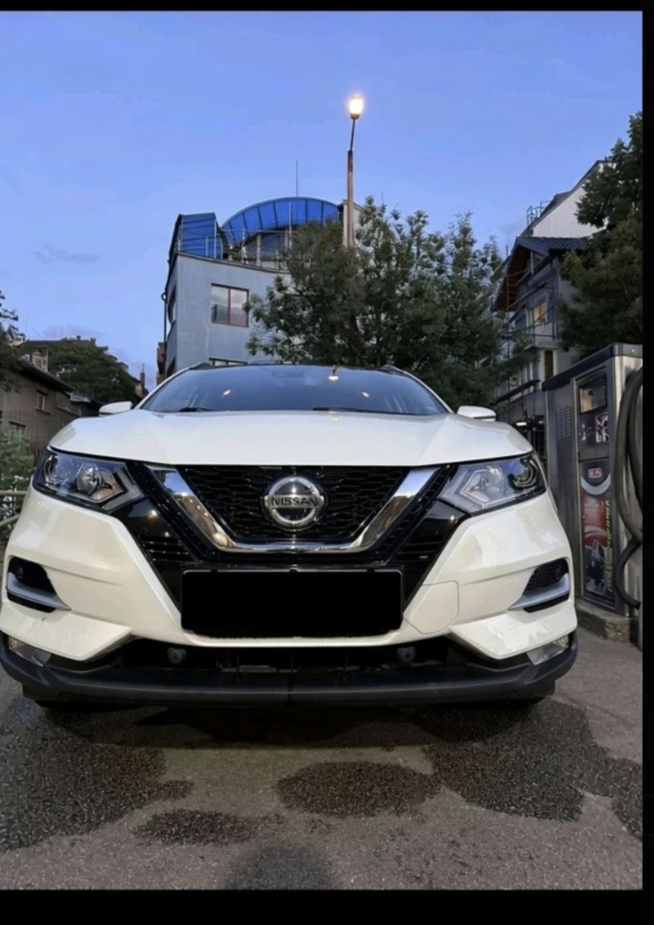 Nissan Qashqai, снимка 15 - Автомобили и джипове - 55650787