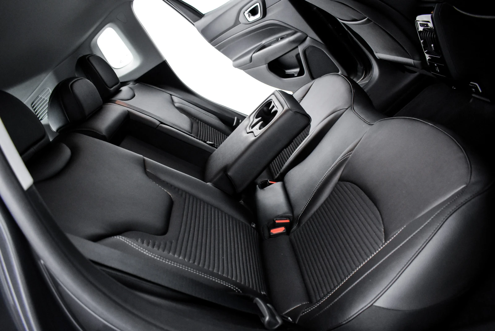 Jeep Compass ALTITUDE 1.3 PHEV Petrol 190 hp AT6 4xe | Mobile.bg   15