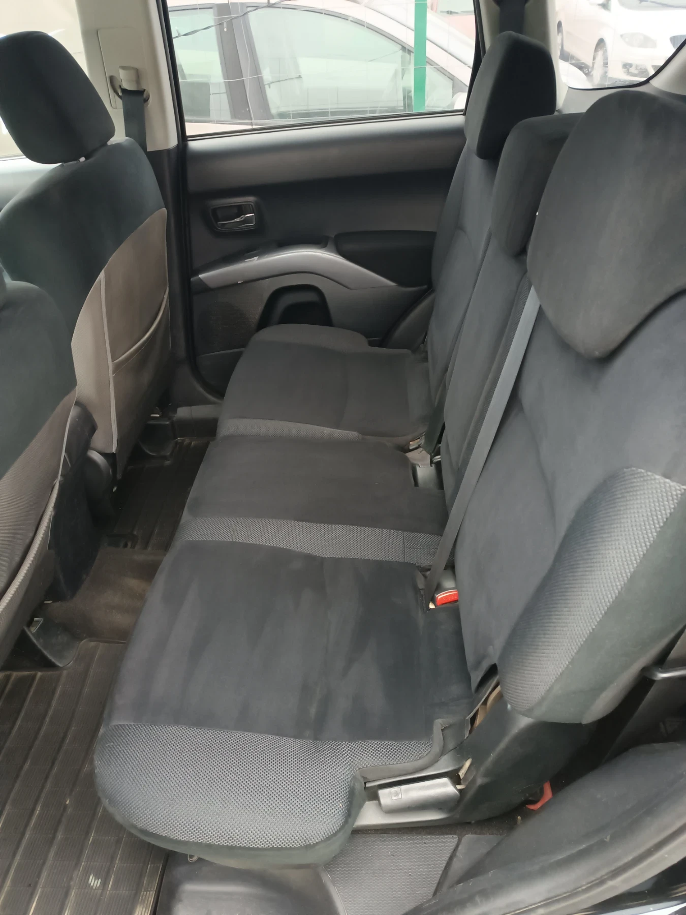Mitsubishi Outlander 2.0 D, 4x4, 7 �����, ���������, ������  | Mobile.bg � ����������� 13