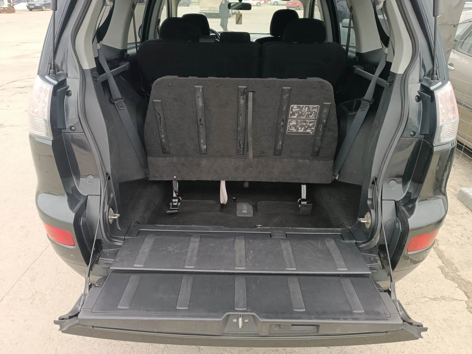 Mitsubishi Outlander 2.0 D, 4x4, 7 места, ПЕРФЕКТЕН, ЛИЗИНГ  - изображение 6