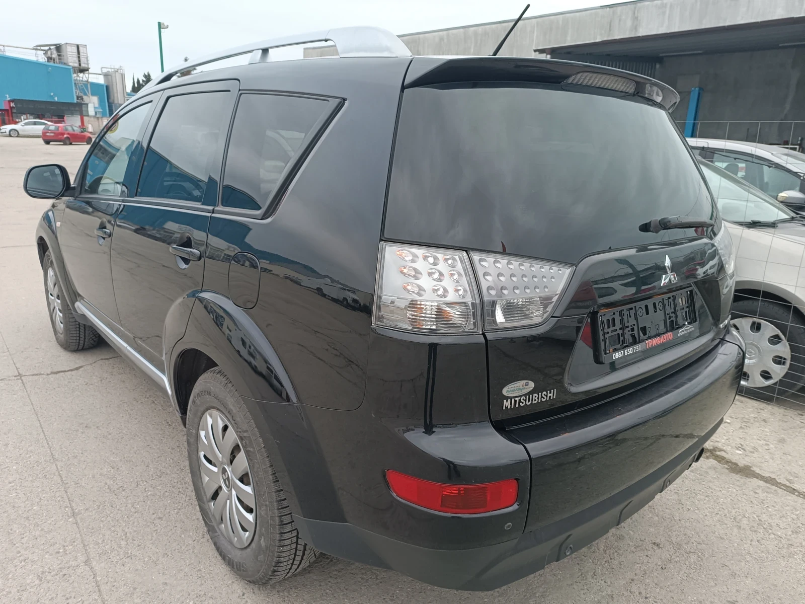 Mitsubishi Outlander 2.0 D, 4x4, 7 места, ПЕРФЕКТЕН, ЛИЗИНГ  - изображение 3