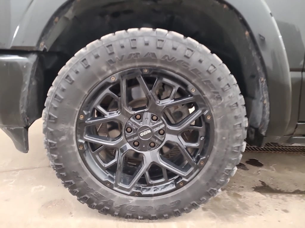 Dodge RAM 1500 * LIMITED CREW CAB STD BED * CARFAX * БЕЗ ПЪРВОНАЧ - изображение 6