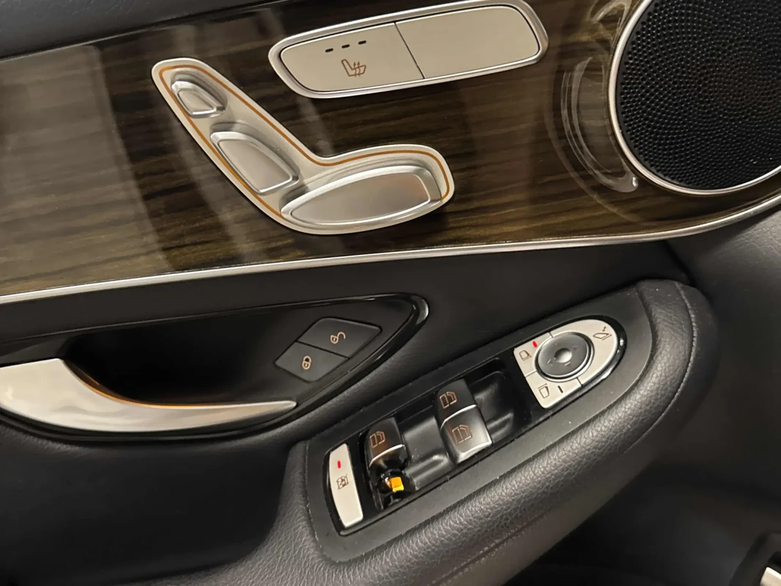 Mercedes-Benz GLC, снимка 12 - Автомобили и джипове - 54205460