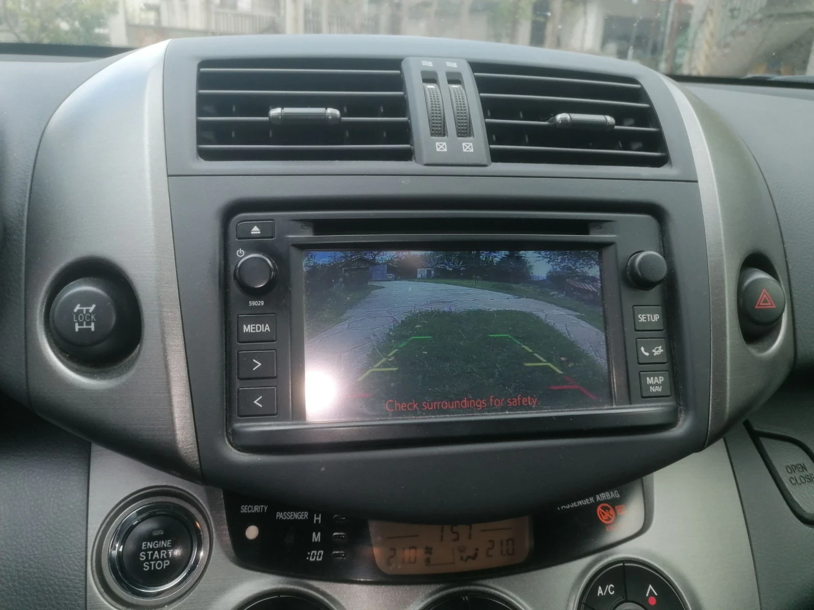 Toyota Rav4, снимка 15 - Автомобили и джипове - 54413208