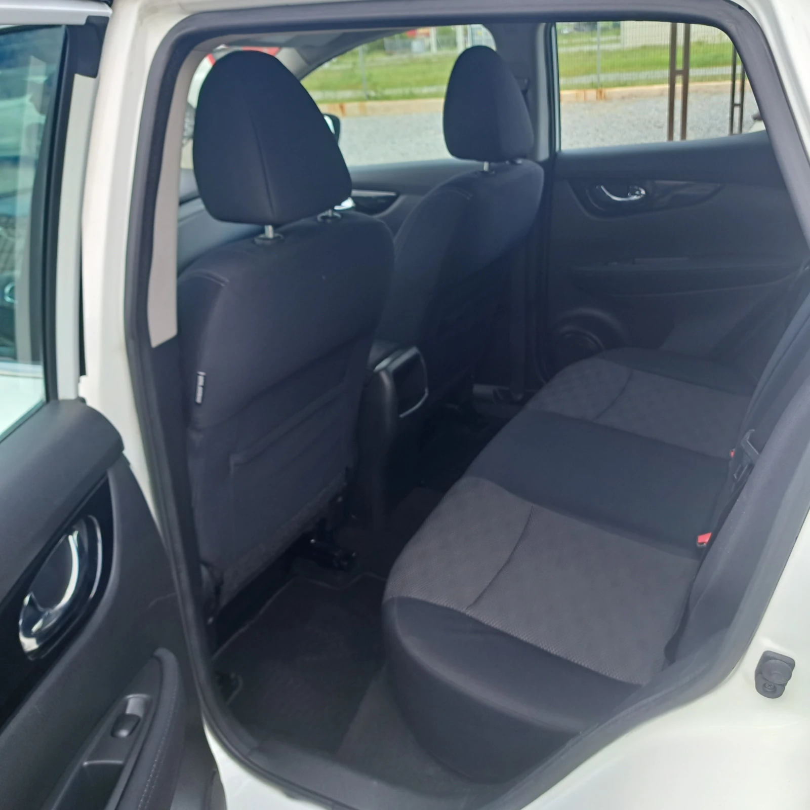 Nissan Qashqai 1.5dCI* ���������* ����������* �������! | Mobile.bg � ����������� 10
