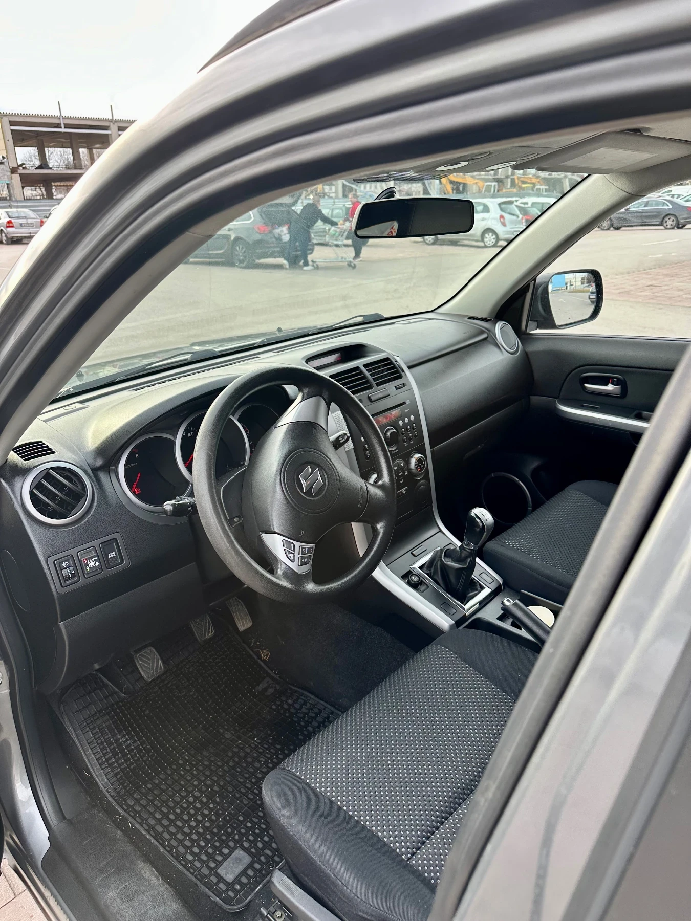 Suzuki Grand vitara 2.0i 140kc ГАЗ, снимка 11 - Автомобили и джипове - 54947070