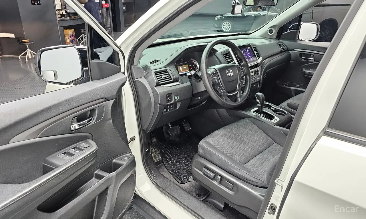 Honda Ridgeline 3.5 V6 AWD * LANE ASSIST * KEYLESS GO * , снимка 3 - Автомобили и джипове - 55437654