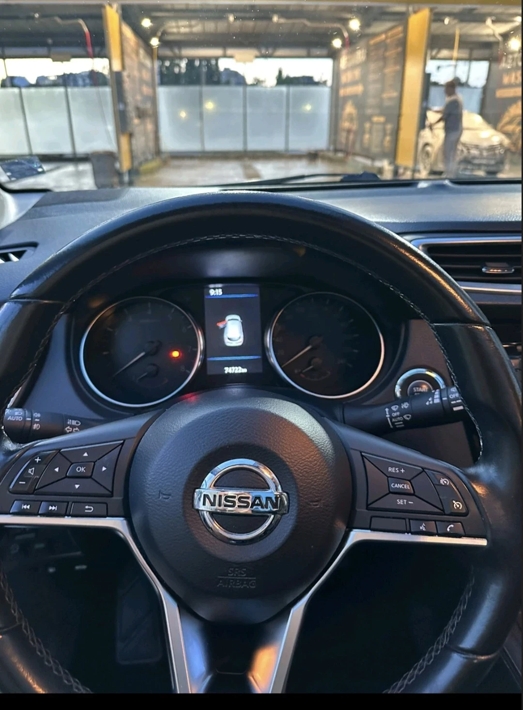 Nissan Qashqai, снимка 14 - Автомобили и джипове - 55650787