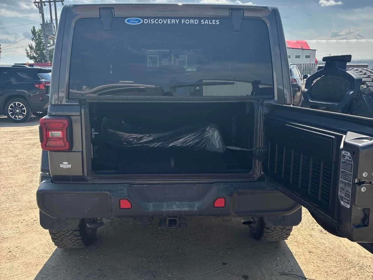Jeep Wrangler SAHARA/CARFAX/КОЖА/ПОДГРЕВ/ЗАДНА КАМЕРА/, снимка 8 - Автомобили и джипове - 55736876