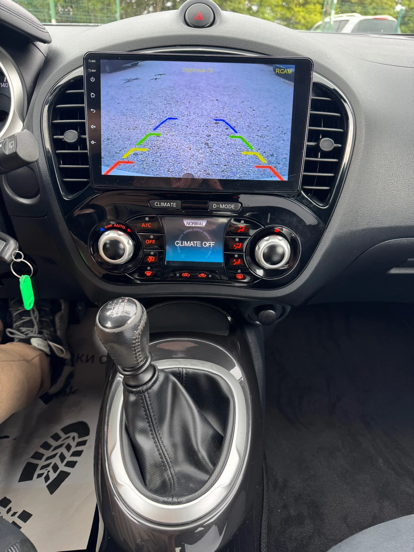 Nissan Juke 1.5, снимка 13 - Автомобили и джипове - 56437744