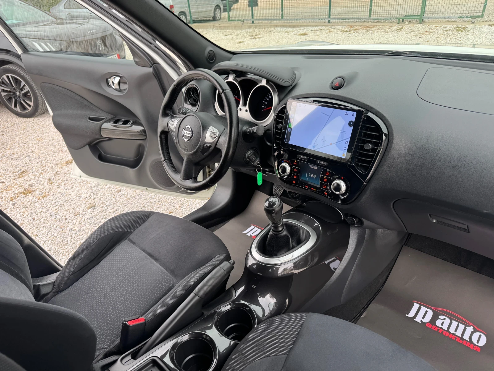 Nissan Juke 1.5, снимка 8 - Автомобили и джипове - 56437744