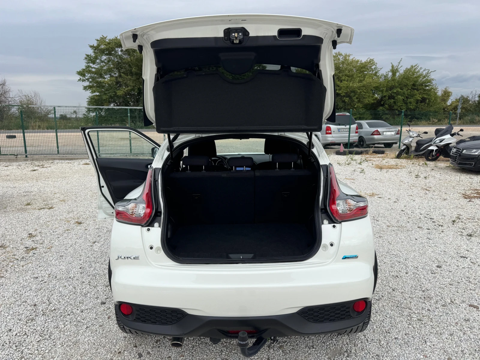Nissan Juke 1.5, снимка 6 - Автомобили и джипове - 56437744