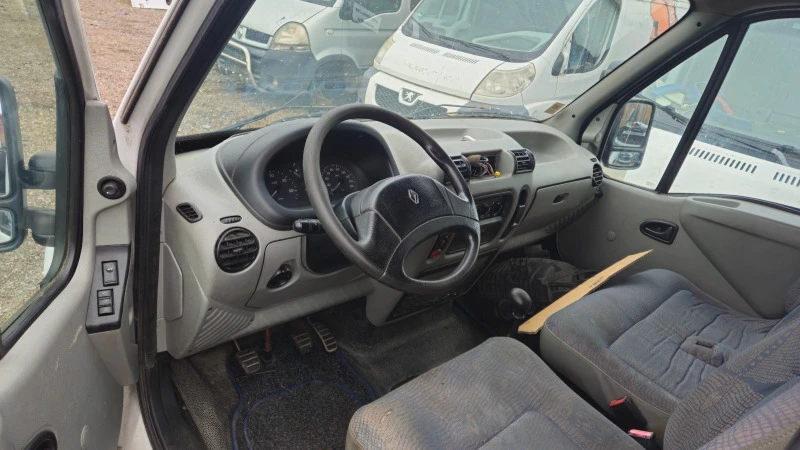 Renault Master 2.5dci/на части , снимка 5 - Бусове и автобуси - 44718902