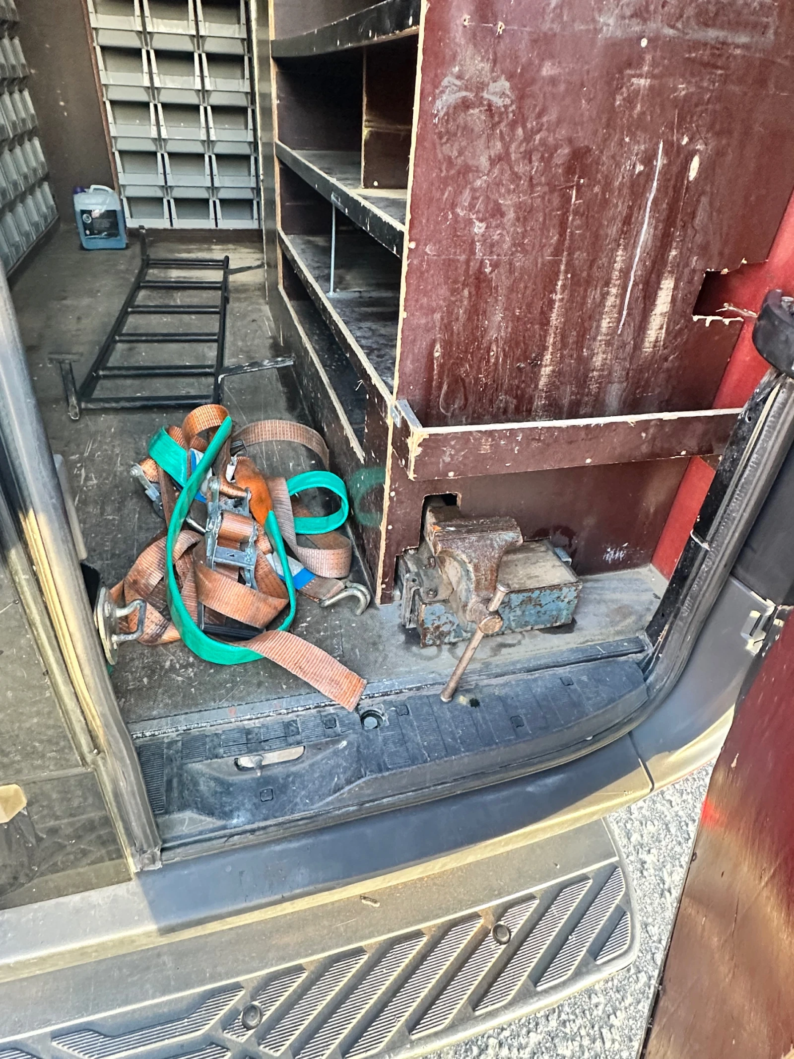 VW Crafter, снимка 11 - Бусове и автобуси - 53891975