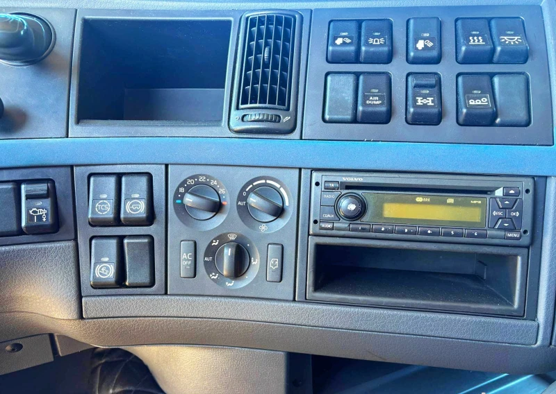 Volvo Fh  520 8x4 HMF ODIN K6  FLY JIB -КРАН 39МЕТРА  , снимка 11 - Камиони - 50594485