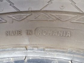Гуми Зимни 215/65R16, снимка 6