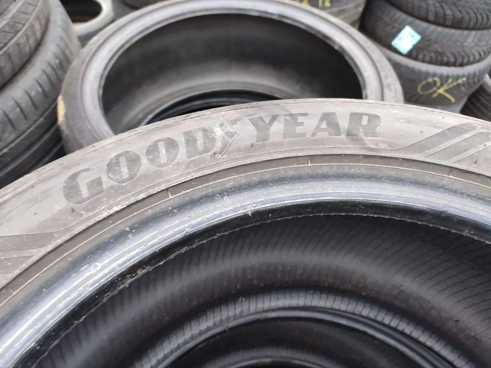 Гуми Летни 275/40R18, снимка 6 - Гуми и джанти - 54731294