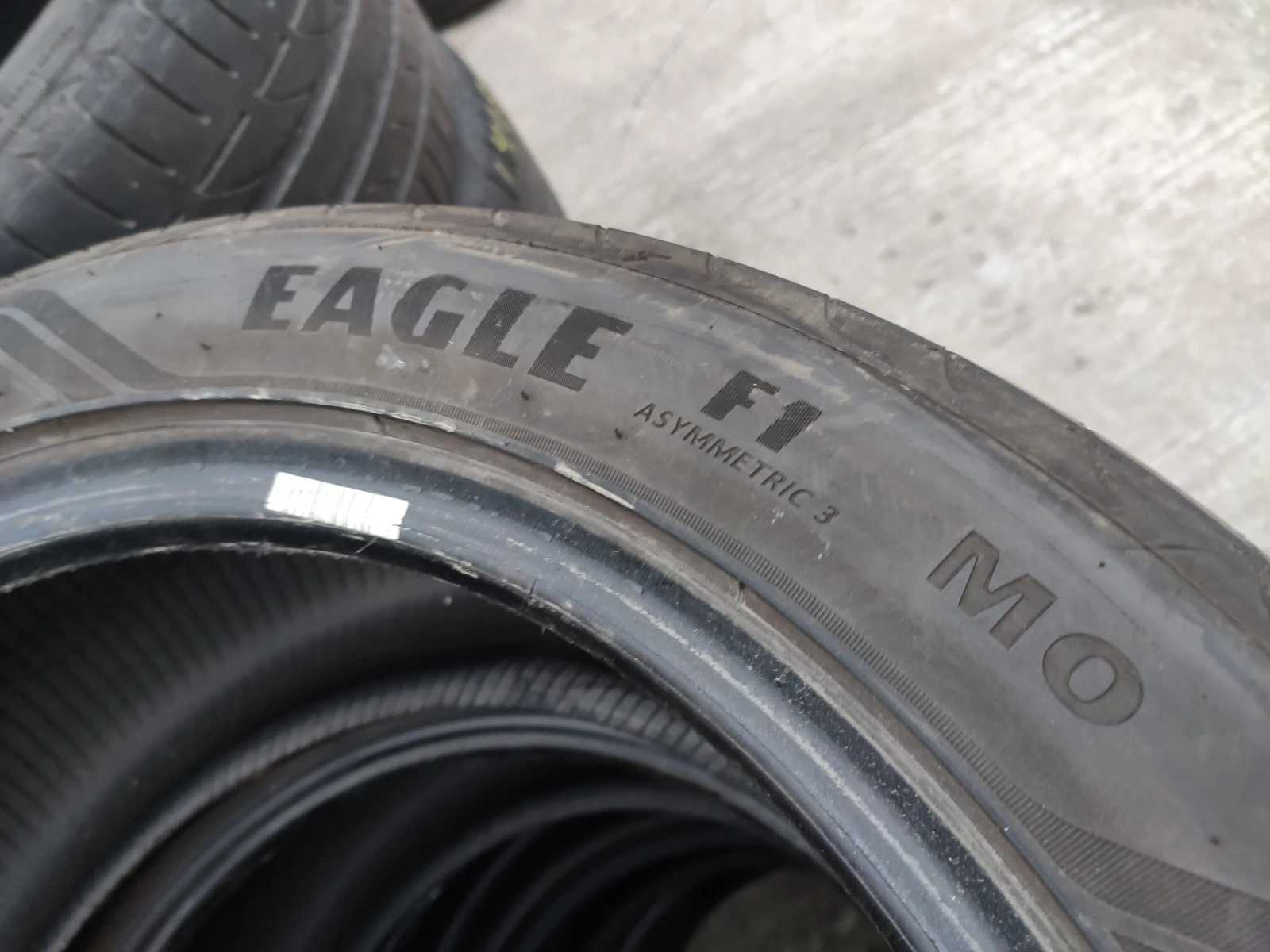 Гуми Летни 275/40R18, снимка 5 - Гуми и джанти - 54731294