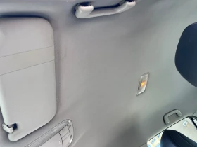 Toyota Auris 2.2 D-4D 2007 Г. РЕГИСТРИРАН ОБСЛУЖЕН , снимка 11