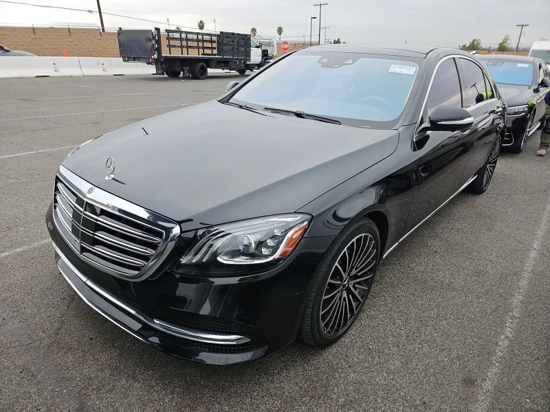 Mercedes-Benz S 560 масаж* Designo* distronik* хедъп* 360* обдух* burm, снимка 1 - Автомобили и джипове - 48512594