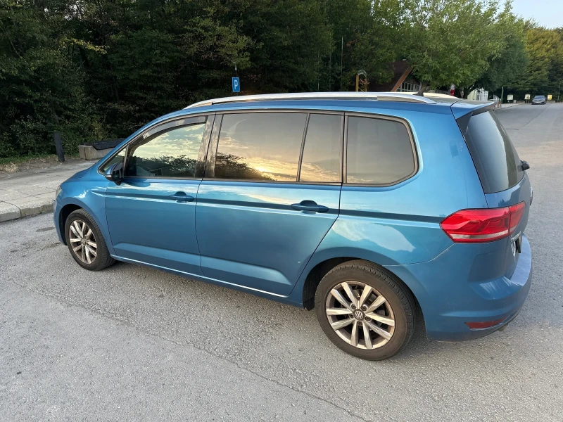 VW Touran, снимка 4 - Автомобили и джипове - 52592508