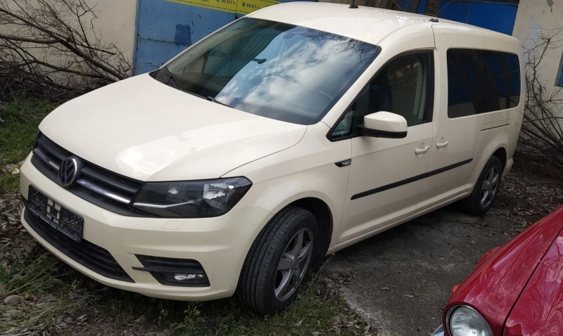 VW Caddy Макси, снимка 10 - Автомобили и джипове - 52397147