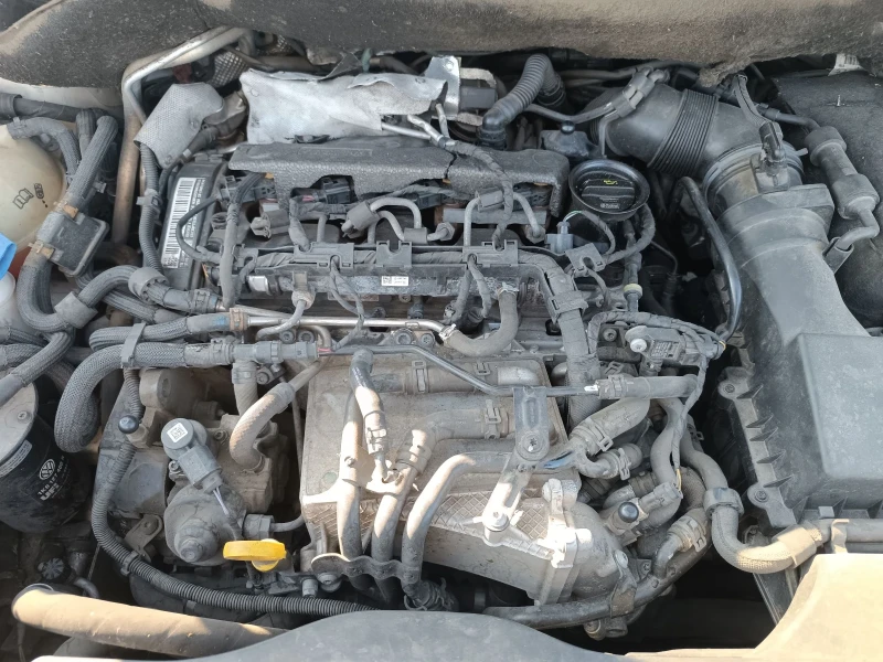 VW Caddy Макси, снимка 9 - Автомобили и джипове - 52397147