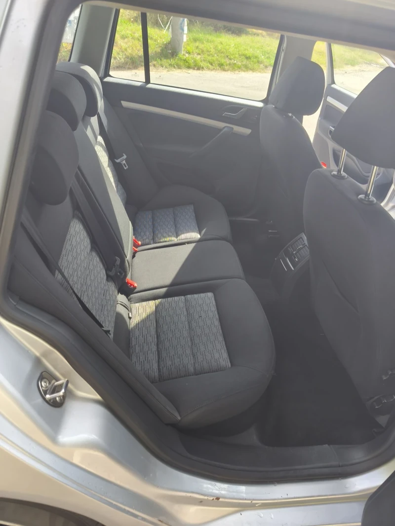 Skoda Octavia 1.6TDI 4x4 swiss, снимка 6 - Автомобили и джипове - 52692564