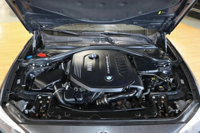 BMW 240 X-drive* M-pack* Дигитално табло* Памет* Подгрев, снимка 16 - Автомобили и джипове - 52317835