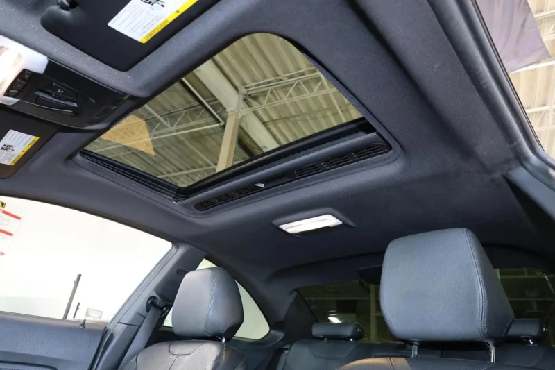 BMW 240 X-drive* M-pack* Дигитално табло* Памет* Подгрев, снимка 10 - Автомобили и джипове - 52317835