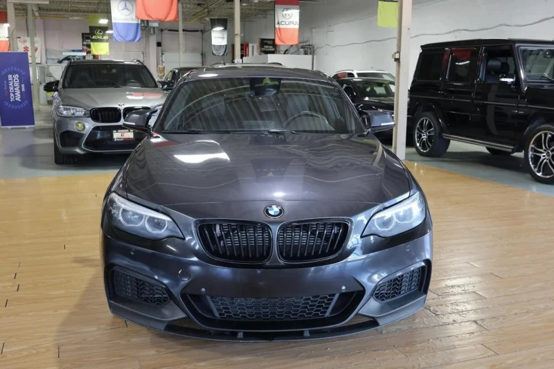 BMW 240 X-drive* M-pack* Дигитално табло* Памет* Подгрев, снимка 2 - Автомобили и джипове - 52317835