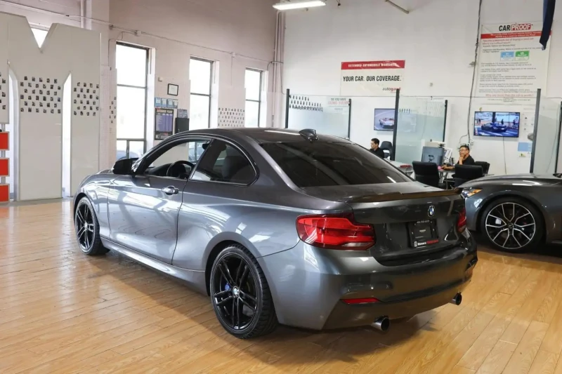 BMW 240 X-drive* M-pack* Дигитално табло* Памет* Подгрев, снимка 4 - Автомобили и джипове - 52317835