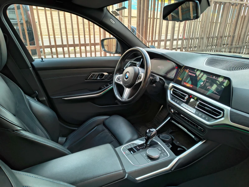 BMW 320 xDrive M-Sport Individual, снимка 3 - Автомобили и джипове - 52518242