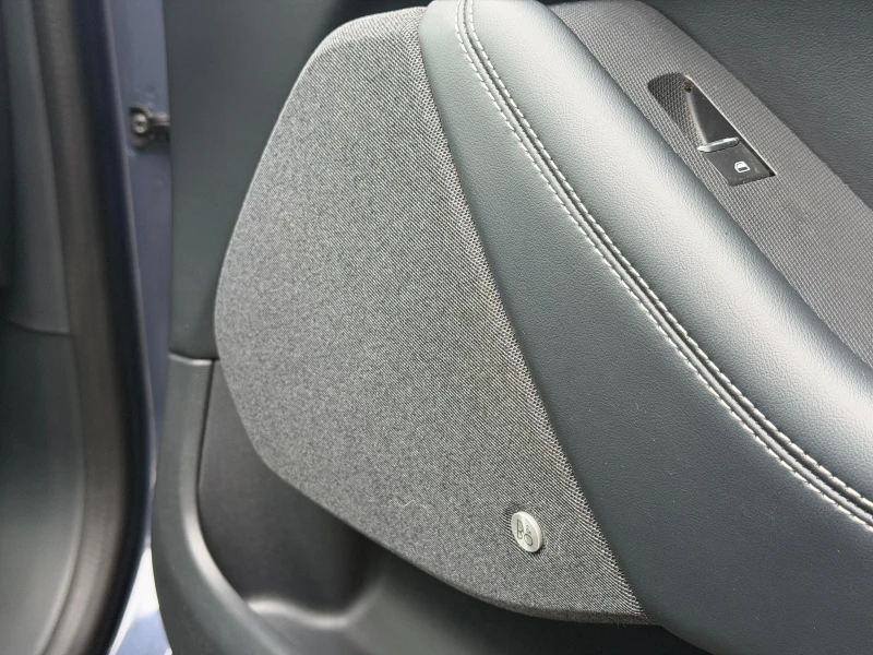 Ford Mustang Mach-E, снимка 4 - Автомобили и джипове - 53333191