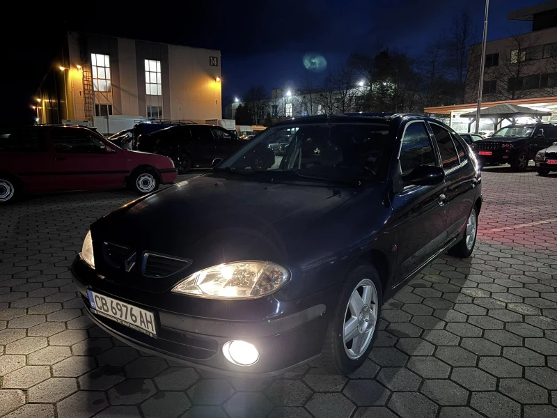 Renault Megane 1.6 16v, снимка 11 - Автомобили и джипове - 53407658