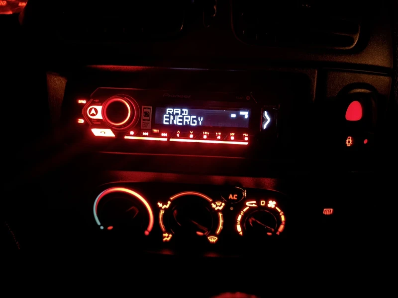 Renault Megane 1.6 16v, снимка 10 - Автомобили и джипове - 53407658